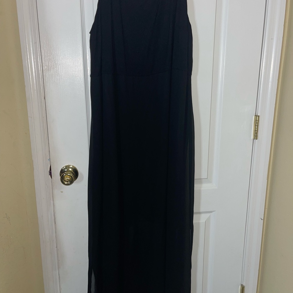 Elegant Black Sleeveless Dress